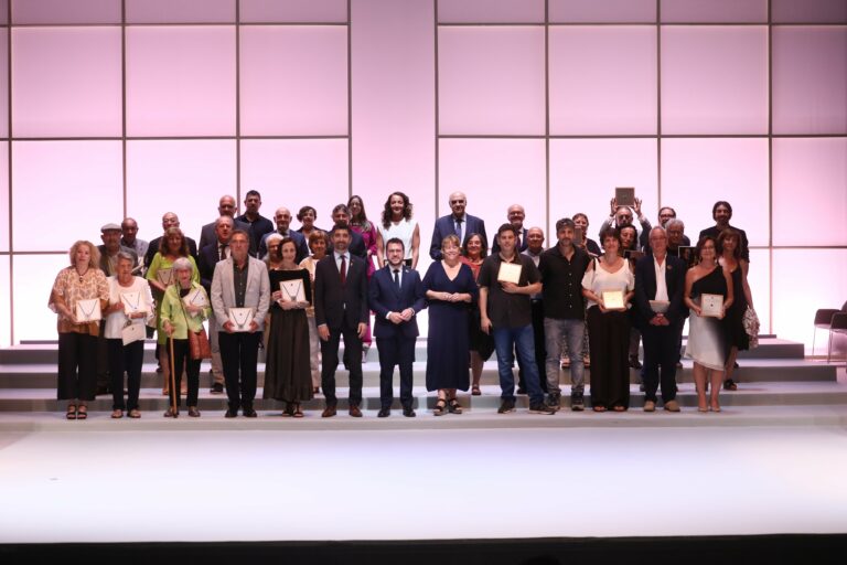 Tortell Poltrona, Miquel Strubell i Andreu Vilasís ja tenen la Creu de Sant Jordi