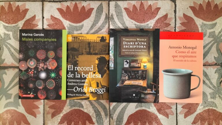 Casa Usher recomana quatre lectures de no-ficció de cara a la tardor