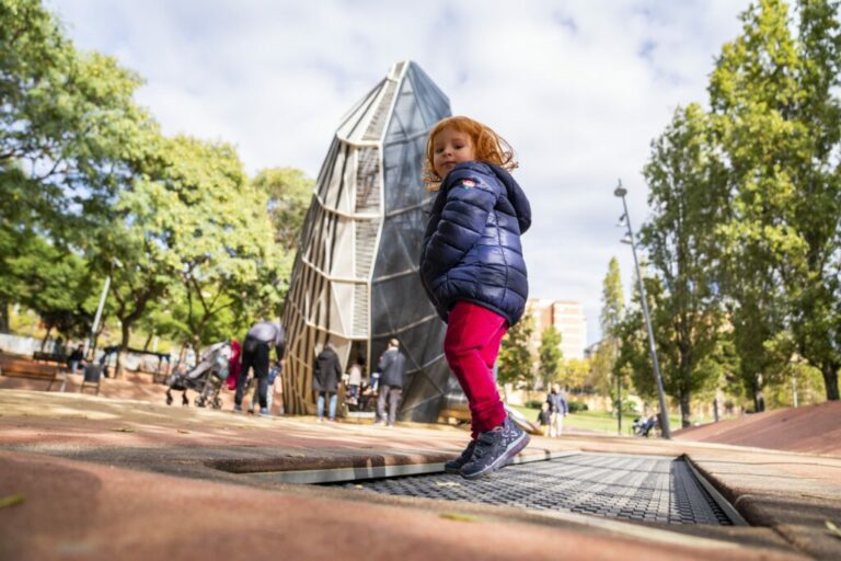Sarrià – Sant Gervasi tindrà quatre nous espais de joc accesible per infants amb diversitat funcional