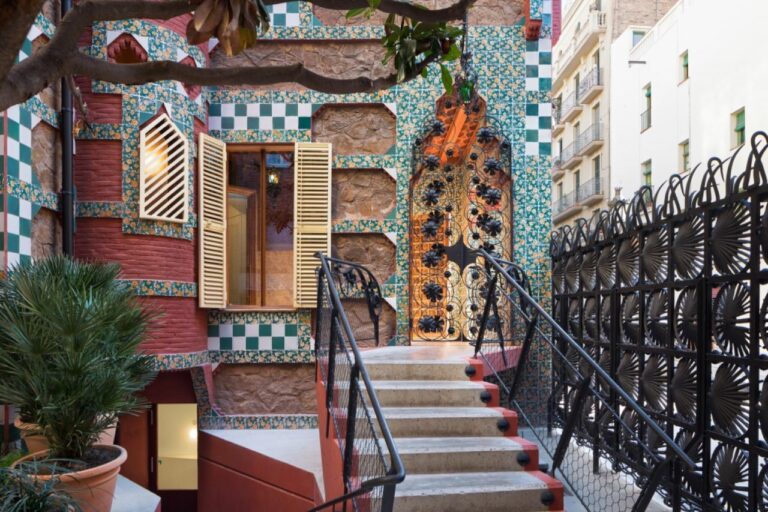 La Casa Vicens posa a la venda 500 entrades a 5 euros