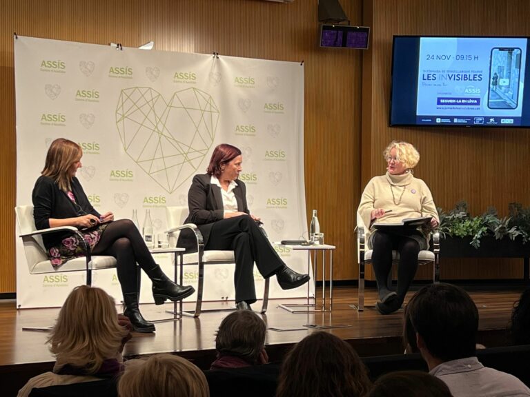 ASSÍS dona veu a les supervivents d’una situació de sense llar: “És una realitat que no es vol veure” ASSÍS dona veu a les supervivents d’una situació de sense llar: “És una realitat que no es vol veure”