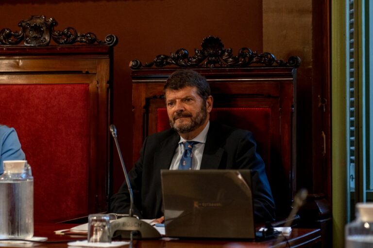 La Sindicatura expressa la seva preocupació pel discurs “estigmatitzador i criminalitzador” de Batlle