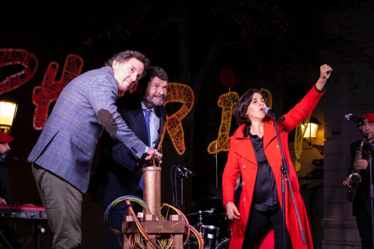 Sarrià-Sant Gervasi dona la benvinguda al Nadal amb l’encesa de llums