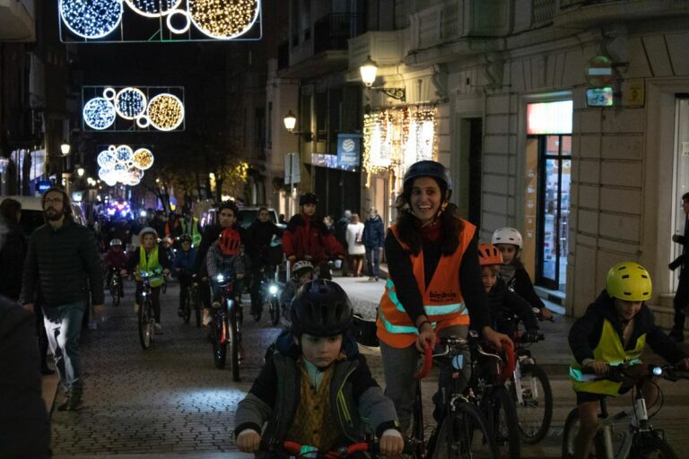Els infants s’impliquen en la mobilitat sostenible: èxit del primer Bicillums a Sarrià – Sant Gervasi
