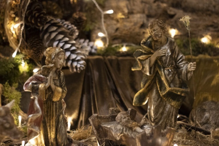 Fra Valentí Serra publica ‘Entrem dins del pessebre’, la tradició catalana i franciscana