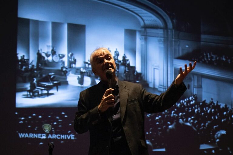 Xavier Chavarria detalla la vida i obra del compositor musical George Gershwin
