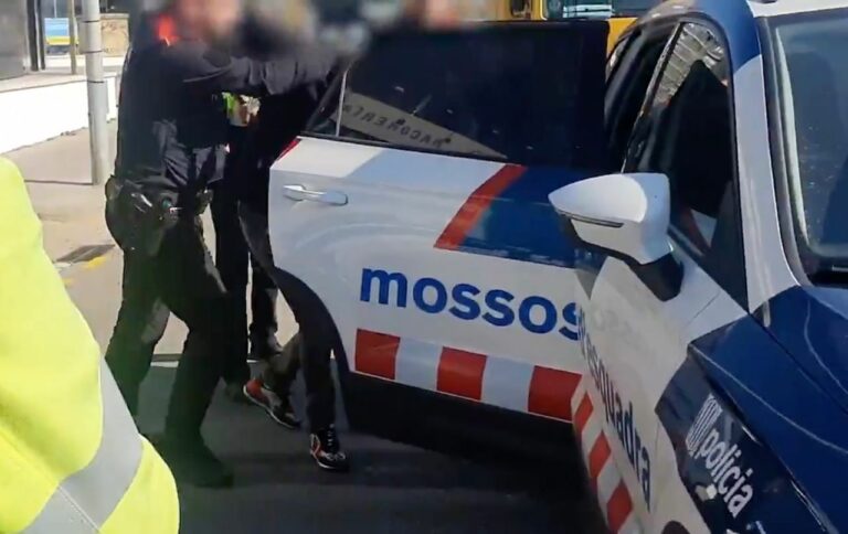 Presó per un lladre multireincident que feia estrebades a Sarrià-Sant Gervasi des d’una moto