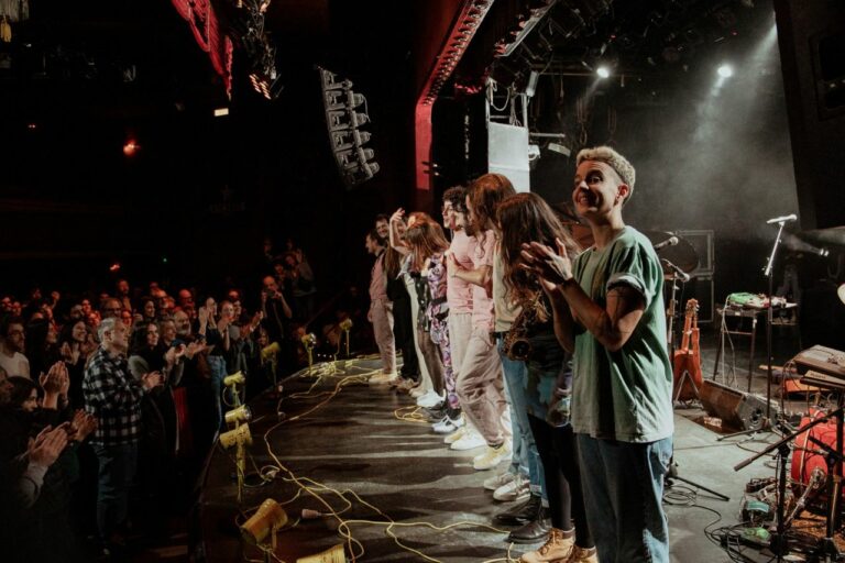 Magalí Sare surt ovacionada de Luz de Gas al final de la gira ‘Esponja’