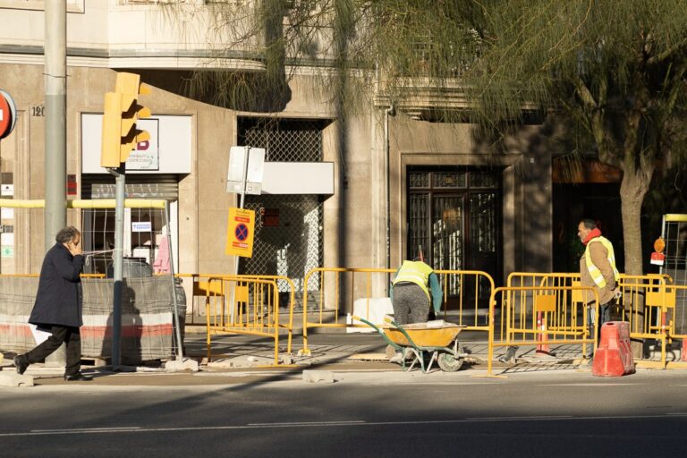 Talls de trànsit a la Via Augusta aquest cap de setmana per les obres del carril bici
