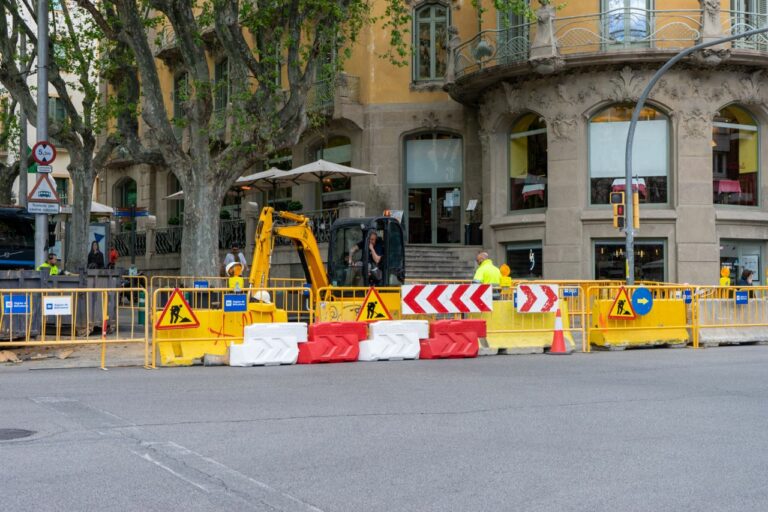 Una fuita d’aigua a l’avinguda Tibidabo tallarà el trànsit durant una setmana