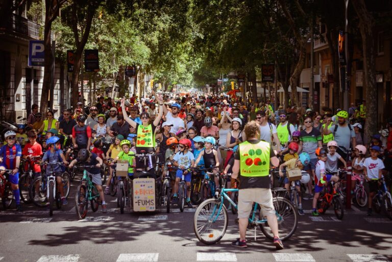 Torna a Barcelona la Kidical Mass de la mà de la Xarxa Bicibús