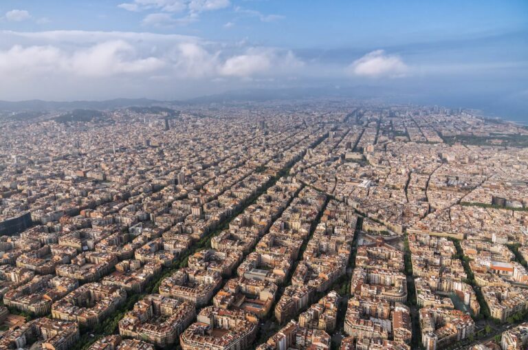 Els nouvinguts a Barcelona també tenen deures