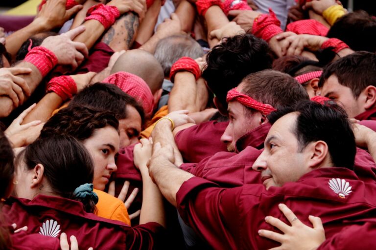 Els Castellers de Sarrià debuten al Concurs de Torredembarra: “Necessitem mans a les pinyes”