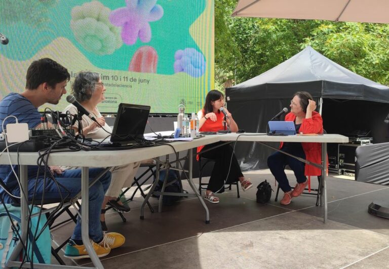 Ràdio Farró: ‘roda el món i torna al Born’ Ràdio Farró: ‘roda el món i torna al Born’