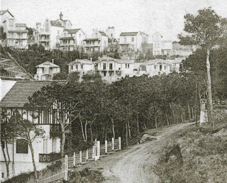 El carrer de les Alberes a Vallvidrera, una part de la colònia Busquets