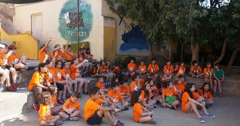 Estiu, casals d’infants i sequera: es pot educar en un bon ús de l’aigua?