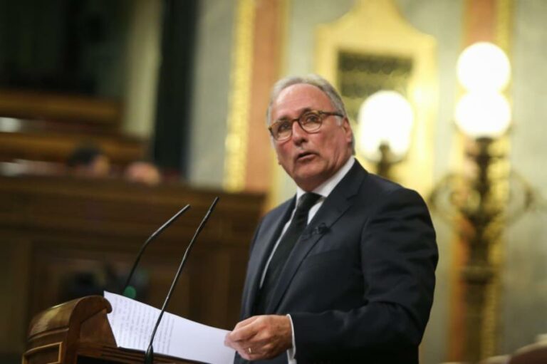 Un exmilitant de Fuerza Nueva i estudiant de jove a Sarrià, candidat de Vox per Barcelona