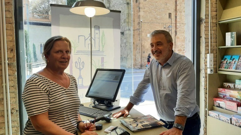 Collboni visita la Llibreria de la Plaça