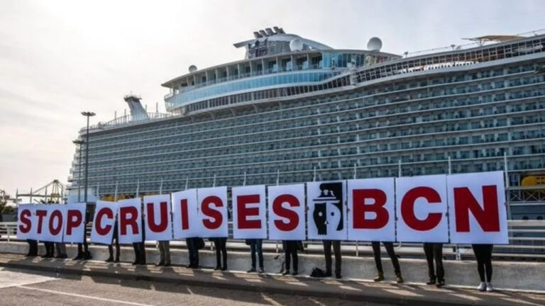 Raons per dir no als creuers a Barcelona