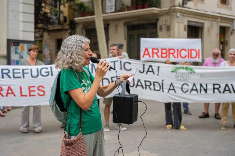 Un barri de desconeguts