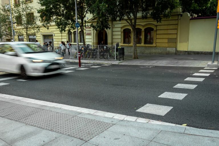 Barcelona reconeix tres entitats centenàries de Sarrià-Sant Gervasi