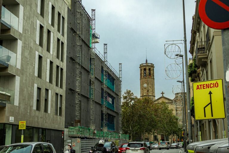 Carme Serrallonga i Núria Pompeia tindran el seu espai a la Biblioteca J.V. Foix de Sarrià