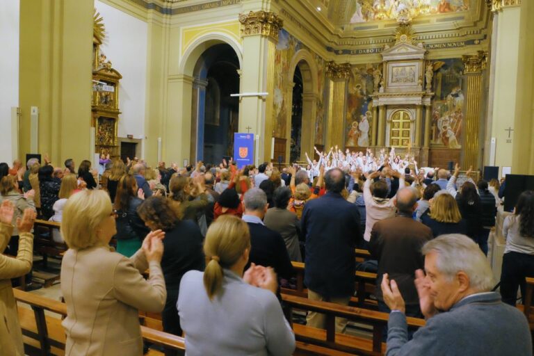 Música coral rotària per ajudar a les famílies que conviuen amb la discapacitat