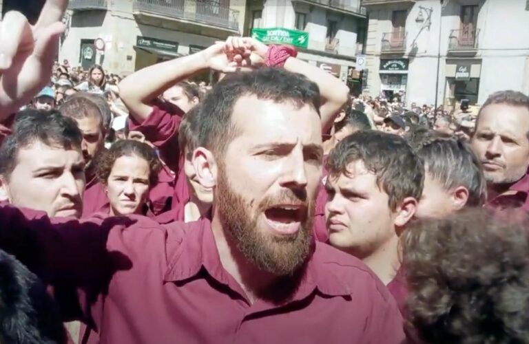Les paraules del cocap de colla dels Castellers de Sarrià abans de ser de 7: “Que ens senti tot Barcelona”