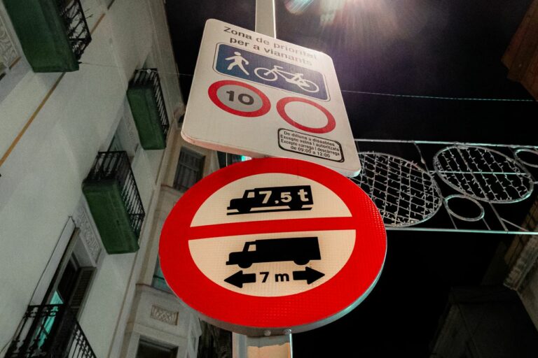 Gay proposa controls aleatoris de vehicles al tram nord de Major de Sarrià i començar a sancionar