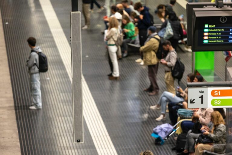 FGC renova la megafonia a l’estació de Sarrià perquè els missatges s’escoltin amb “més claredat”