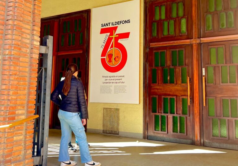 La parròquia de Sant Ildefons culmina la celebració dels seus 75 anys amb un acte ple de significat