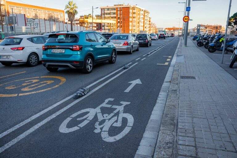 L’Ajuntament intervé en 42 km de carril bici, cap d’ells a Sarrià-Sant Gervasi