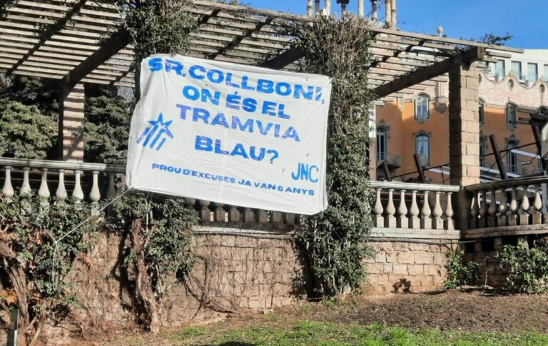 Junts critica l’abandonament i la “desídia” dels governs de Colau i Collboni amb el Tramvia Blau