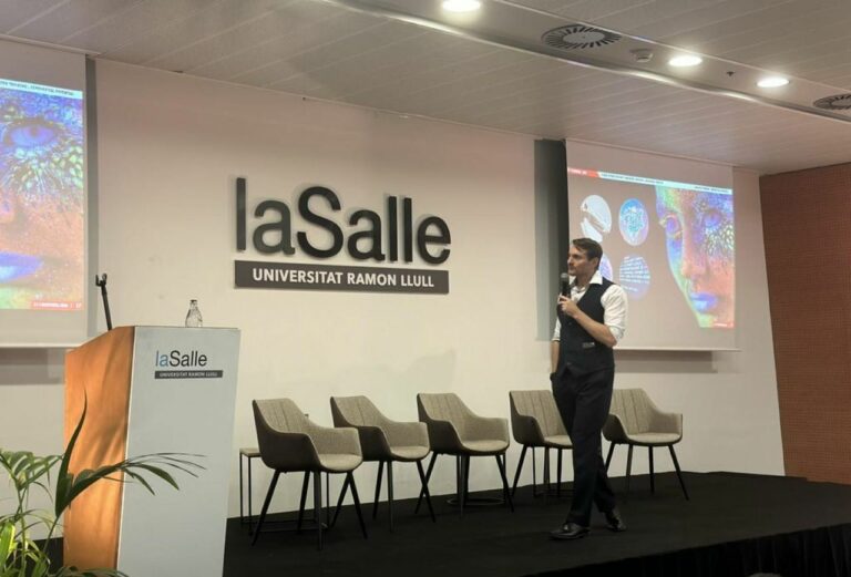 L’assessor de Google i Microsoft Matthew Griffin als alumnes de la Salle-URL: “Sou més poderosos del que mai heu estat”