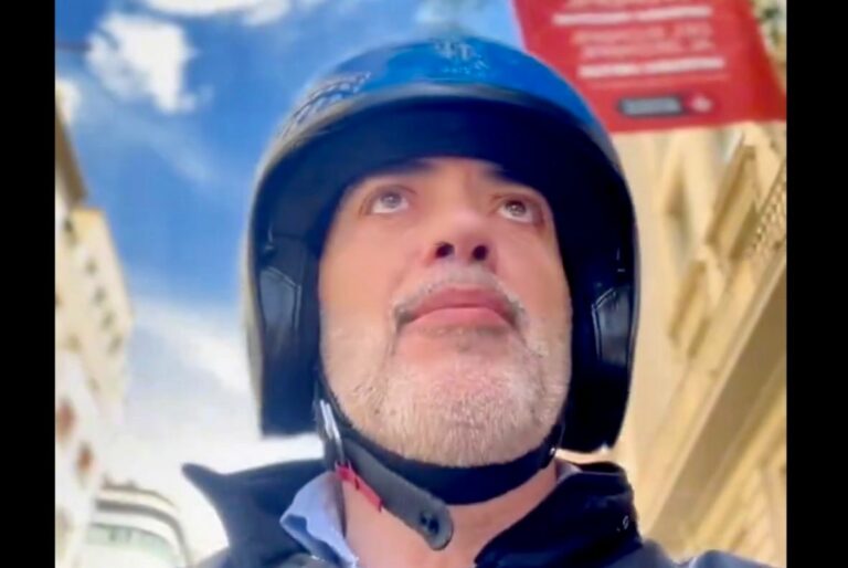 El PP demana des de Galvany la retirada dels coixins berlinesos de Barcelona