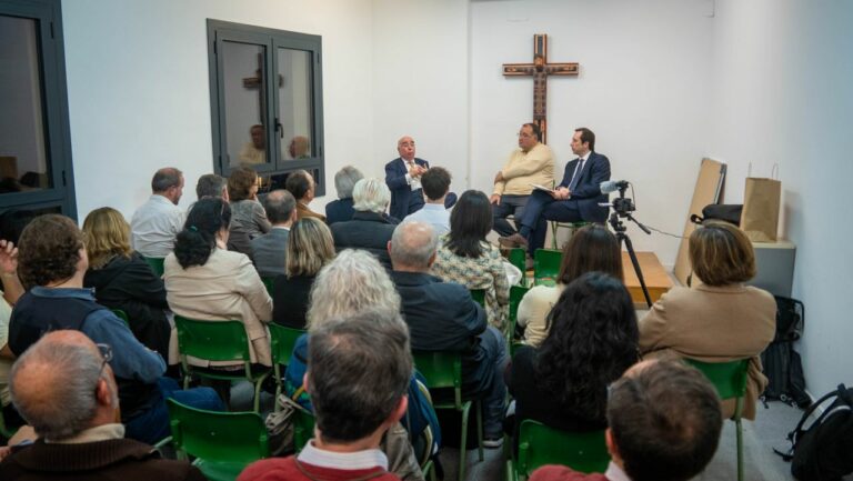 Manuel Montobbio uneix literatura i geopolítica en el ‘Sant Jordi 2024 Lletres’ al Centre de Sarrià
