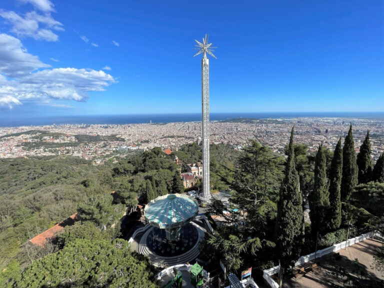 El Tibidabo bateja com a ‘Merlí’ la nova atracció de caiguda lliure que s’estrenarà aquest mes