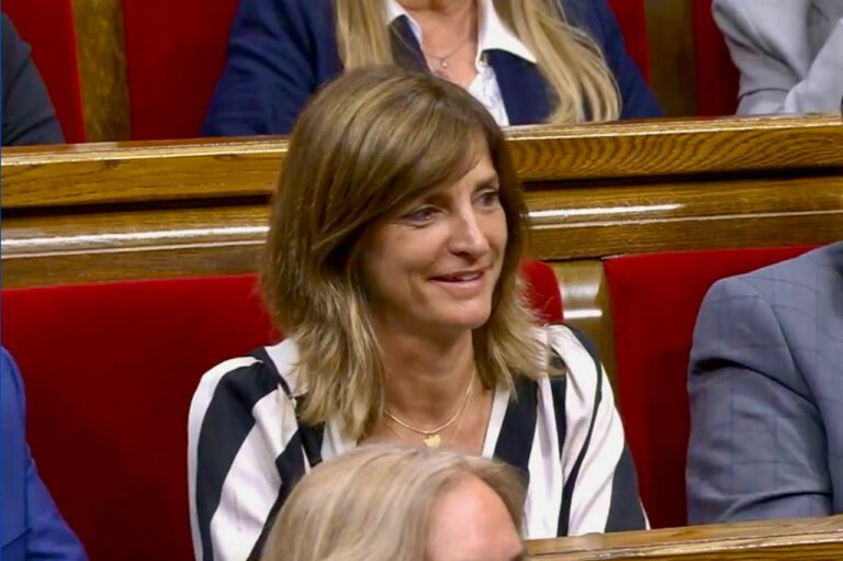 Glòria Freixa, escollida secretària primera de la mesa del Parlament Glòria Freixa, escollida secretària primera de la mesa del Parlament