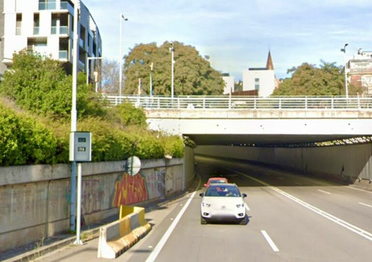 La Via Augusta té el tercer radar que més multa de Barcelona: 15.000 sancions en un any La Via Augusta té el tercer radar que més multa de Barcelona: 15.000 sancions en un any