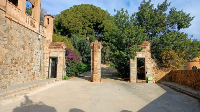 Salvem l’hort antic del Parc de l’Oreneta, sense barracons