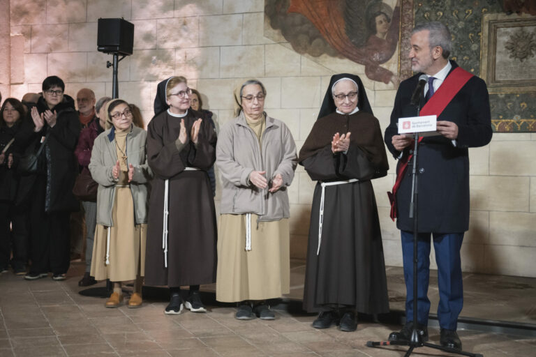 Reivindicació veïnal, composicions musicals i el darrer mató artesanal per acomiadar les monges de Pedralbes