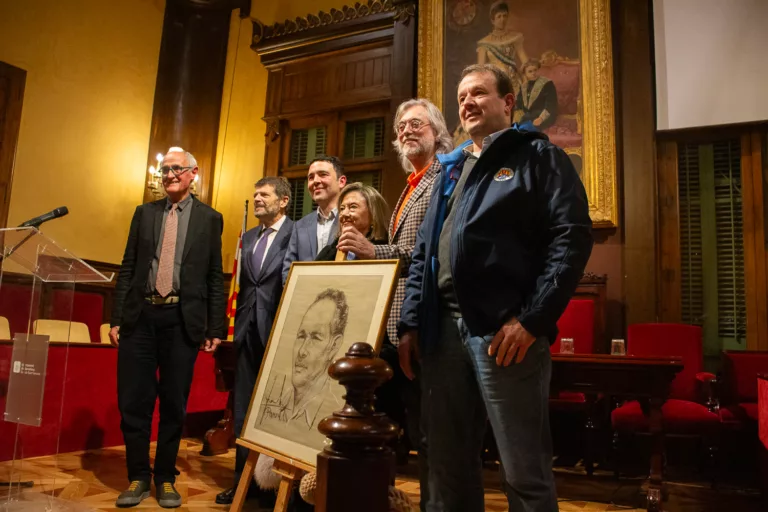 Veïns i entitats es reuneixen en l’emotiu homenatge pòstum al sarrianenc Miquel Morera