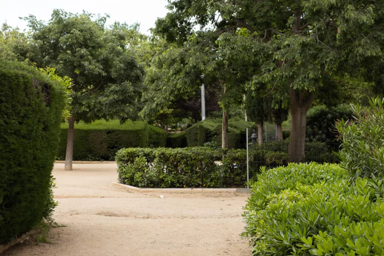 El centre dels jardins de Vil·la Cecília, tancat un mes per obres de millora