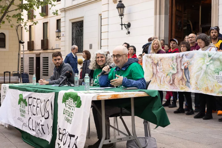El veïnat de Sarrià fa pinya perquè Can Raventós sigui un refugi climàtic i espai per a la cultura popular