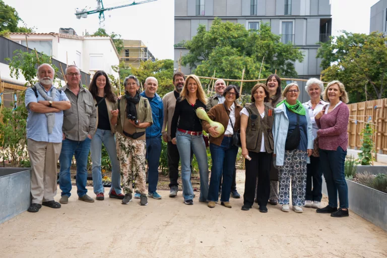 Sarrià estrena un nou hort comunitari i ecològic Sarrià estrena un nou hort comunitari i ecològic