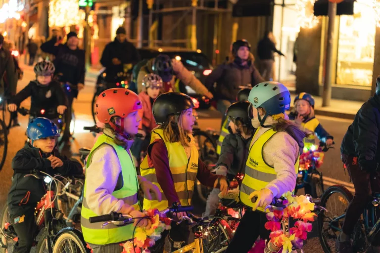 Torna la Rua Bicillums a Sarrià