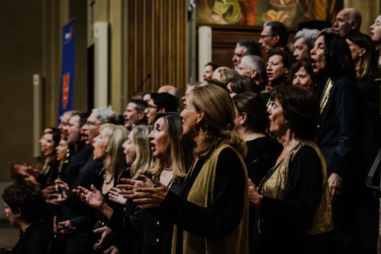 Èxit al concert solidari del Rotary: Sant Vicenç balla al ritme del Free Choir