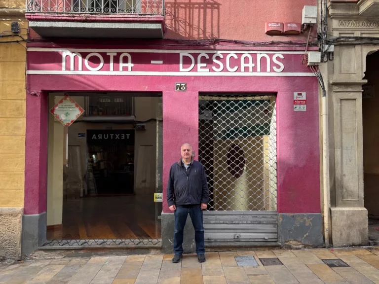 Abaixa la persiana Mota Descans, la matalasseria centenària de Sarrià