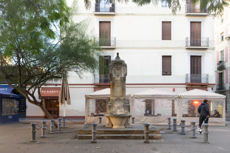 La font de la plaça Molina