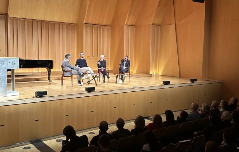 L’escola del futur passa per llegir, escriure i conversar